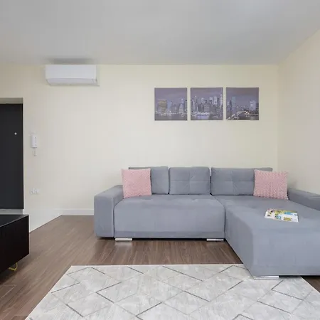 Andersa Near Old Town By Renters Apartment Warsaw