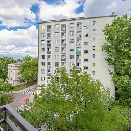 Andersa Near Old Town By Renters